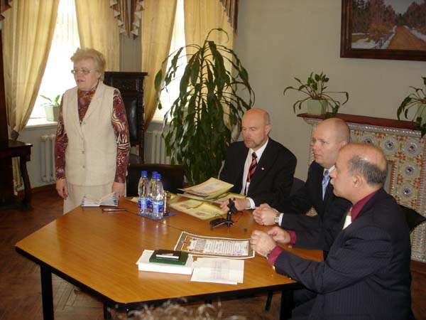 Пресс-конференция.